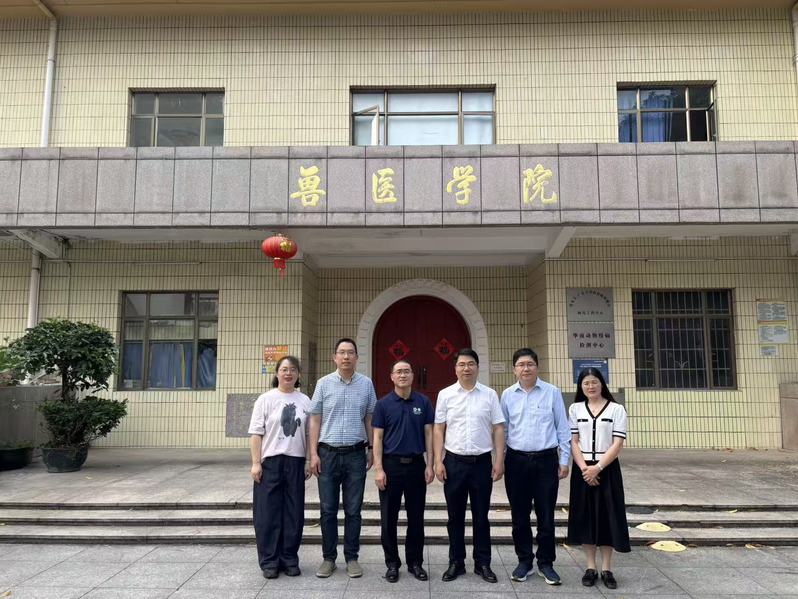 绍兴理工学院医药与健康学院党委书记林国旗一行来院调研交流