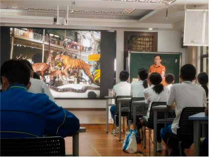 兽医学院剡海阔副教授带领广雅中学高中生探秘动物标本制作新技术