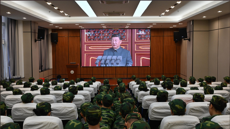 兽医学院师生集中观看纪念中国人民抗日战争暨世界反法西斯战争胜利80周年大会